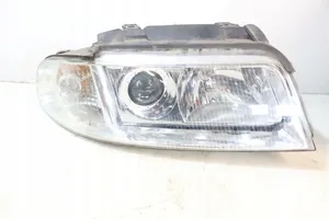 Audi A4 S4 B5 8D Lampa przednia 