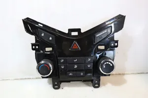 Chevrolet Cruze Head unit multimedia control 