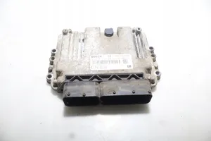 Opel Zafira B Unité de commande, module ECU de moteur 0281013593