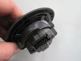 Mercedes-Benz E A207 Interruptor para abrir la puerta trasera 0028214951