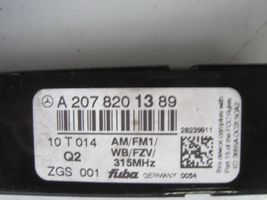 Mercedes-Benz E A207 Wzmacniacz anteny A2078201389