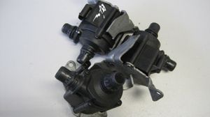 BMW 5 F10 F11 Pompa dell’acqua 8511748