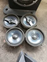 Mitsubishi Outlander Subwoofer-bassokaiutin 