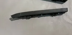 Maserati Ghibli Support de montage de pare-chocs avant 670004829