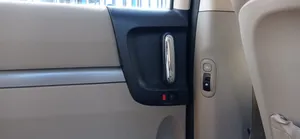 KIA Carnival Apmušimas galinių durų (obšifke) 