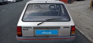 Opel Corsa A Puerta del maletero/compartimento de carga 
