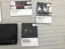 BMW 3 F30 F35 F31 Carnet d'entretien d'une voiture 