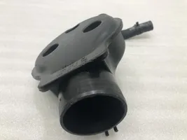 Opel Corsa B Tapa de la caja del filtro de aire 90572687