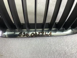 BMW 3 E36 Grille inférieure de pare-chocs avant 