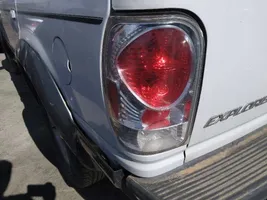 Ford Explorer Aizmugurējais lukturis virsbūvē 