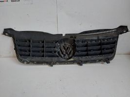 Volkswagen PASSAT B5.5 Etupuskurin ylempi jäähdytinsäleikkö 3B0853562