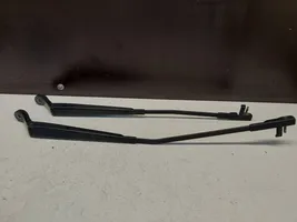 Citroen Xsara Picasso Brazo del limpiaparabrisas delantero 