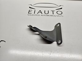 Audi Q7 4L Supporto di montaggio del parafango 4L0821136