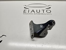 Audi Q7 4L Supporto di montaggio del parafango 4L0821136