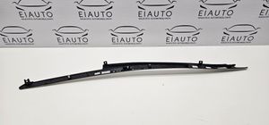 BMW X5 E70 Kojelaudan hansikaslokeron lista P0117840