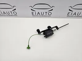 BMW 5 E60 E61 Motorino del tappo del serbatoio del carburante 8377415