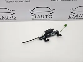 BMW 5 E60 E61 Motorino del tappo del serbatoio del carburante 8377415