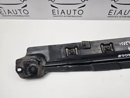 Audi Q7 4L Traverse inférieur support de radiateur 7L0805551A