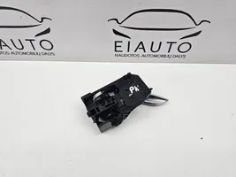 Mazda 6 Maniglia interna per portiera anteriore T8315