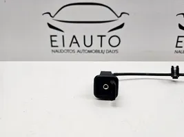 Audi Q5 SQ5 AUX-pistokeliitin 8R0035474C