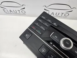 Mercedes-Benz E W212 Unité principale radio / CD / DVD / GPS A2129068300
