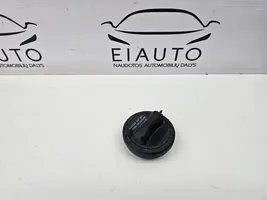 Mercedes-Benz E W212 Bouchon de réservoir essence A2204700705