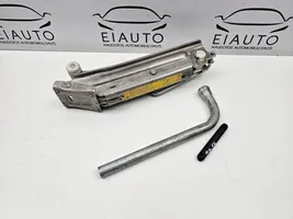 Audi A6 S6 C6 4F Lift Jack 4F0011031