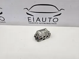 BMW 3 E90 E91 Air conditioning (A/C) expansion valve 6981484