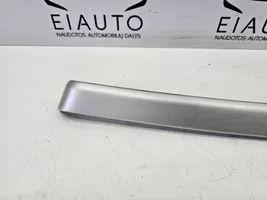 BMW 3 E90 E91 Moulure/baguette de porte avant 6982472