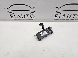 Volvo V50 Antenas pastiprinātājs 30737918