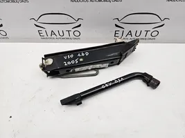 Volvo V50 Cric de levage 9637677780