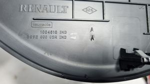 Renault Megane III Garniture d'extrémité latérale du tableau de bord 