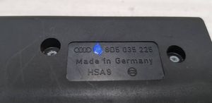 Audi A4 S4 B5 8D Antenos stiprintuvas 8D5035225