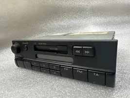 Volkswagen Golf III Radio/CD/DVD/GPS head unit 1H0035156