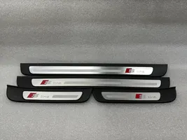 Audi A5 Sportback 8TA Etuoven kynnyksen suojalista 8T8853373A