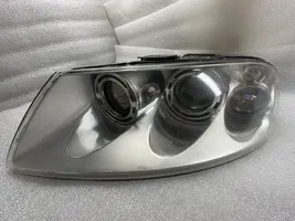 Volkswagen Touareg I Lampa przednia 7L6941015Bk