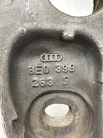 Audi A4 S4 B6 8E 8H Pavarų dėžės tvirtinimo kronšteinas 8E0399263s