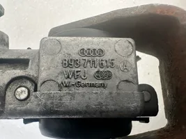 Audi A4 S4 B5 8D Pavarų perjungimo mechanizmas (kulysa) (salone) 8D0711290B