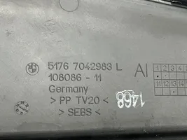 BMW 5 GT F07 Osłona pasa przedniego 7042983