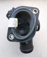 Audi A4 S4 B5 8D Alloggiamento termostato 050121133C