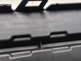 Volkswagen Tiguan Priešrūkinio žibinto apdaila/ grotelės 5N0853665F