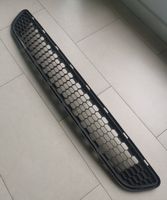 Toyota Sienna XL30 III Grille inférieure de pare-chocs avant 5311208010