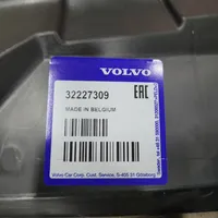 Volvo XC40 Piastra paramotore/sottoscocca paraurti anteriore 32227309