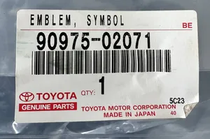 Toyota RAV 4 (XA40) Mostrina con logo/emblema della casa automobilistica 9097502071