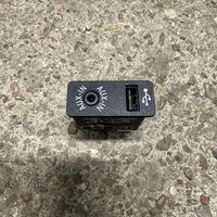 BMW 5 F10 F11 USB socket connector 9237654