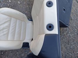 Porsche Cayenne (92A) Fotel tylny 