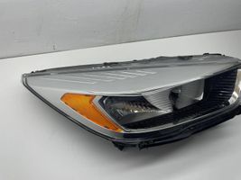 Ford Kuga II Lampa przednia GV4113W029AD