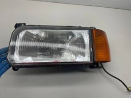 Volkswagen PASSAT B3 Lampa przednia 134728-00