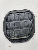 Volkswagen Touran I Quarter panel pressure vent 1T0819465C