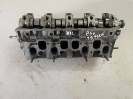 Volkswagen PASSAT B5.5 Culasse moteur 038103373r